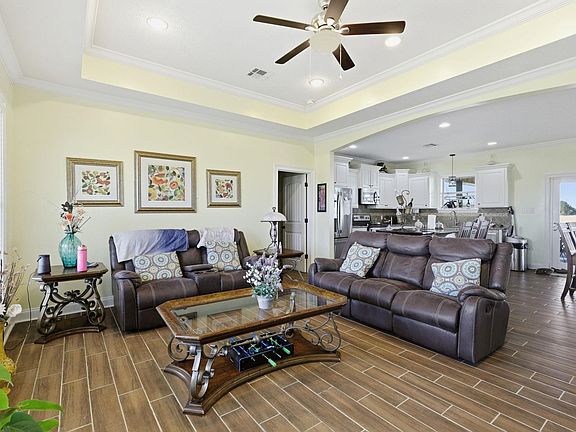 4th image of 24500 Gillson Rd