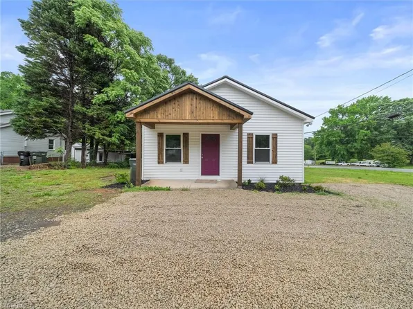 1067 Old Charlotte Rd, Concord, NC 28027