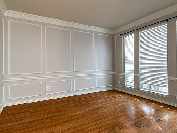 4th image of 2714 Indian Oak Dr