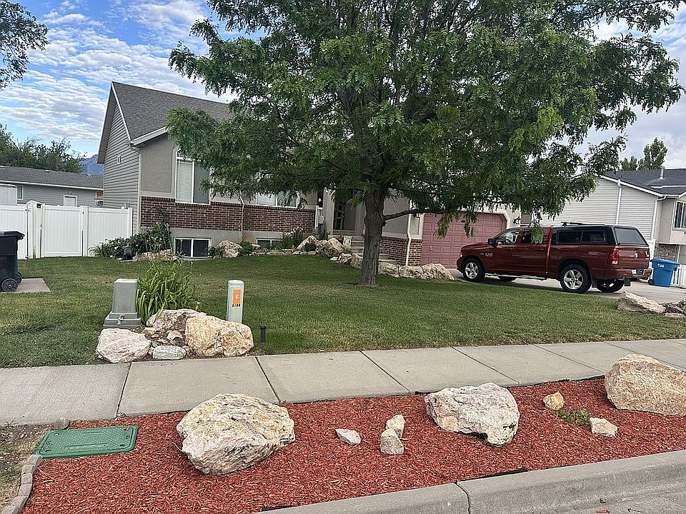 1st image of 3784 Parker Dr
