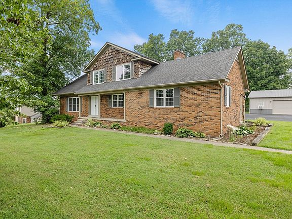 2nd image of 229 Cathlyn Dr