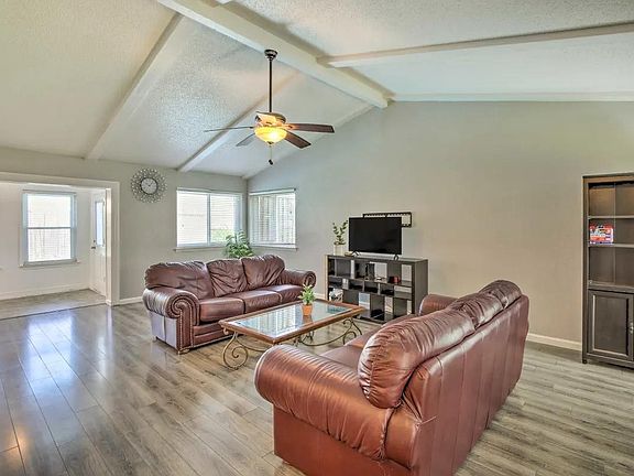 4th image of 3506 Brook Glen Dr