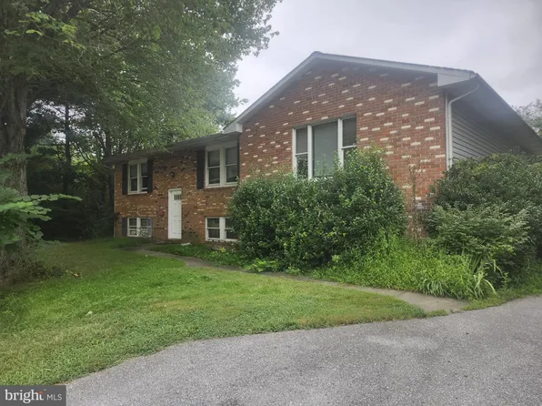 832 Chanter Dr, Westminster, MD 21157