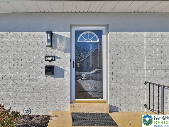 2nd image of 218 N 38th St