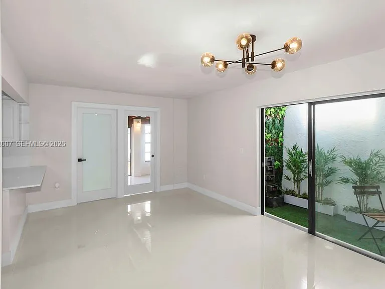 6330 SW 135th Ave — Photo 7