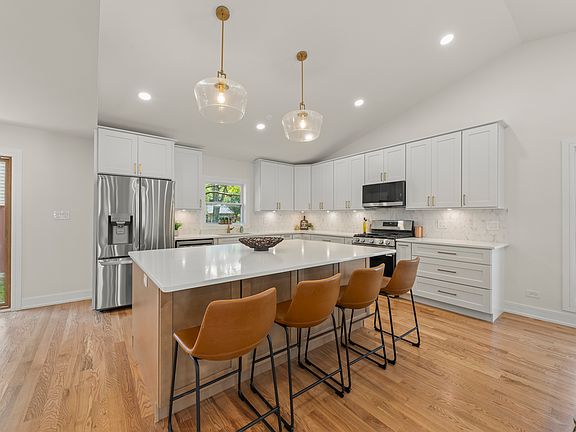 4th image of 6557 Raintree Ct