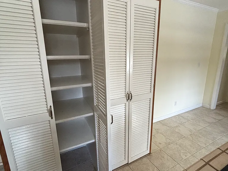 223 Daniel Dr — Photo 8