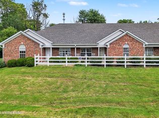 8537 Applegate Village Dr, Louisville, KY 40219
