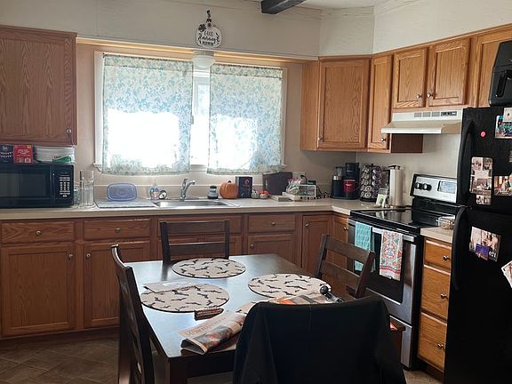 2nd image of 540 Walnut St Unit 1