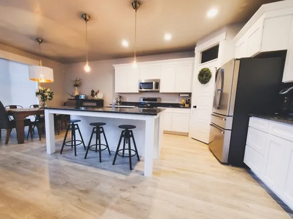941 W Cushing Rd, Bluffdale, UT 84065