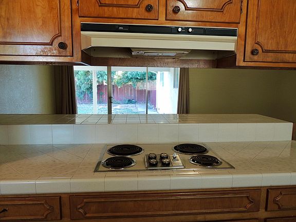 4th image of 1617 Teakwood Dr