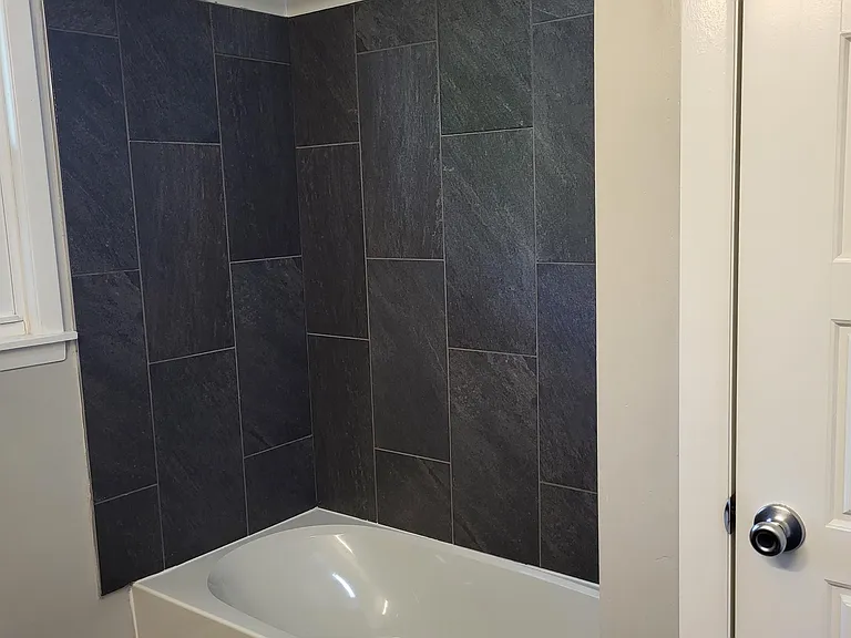 1324 Hillside Dr — Photo 8