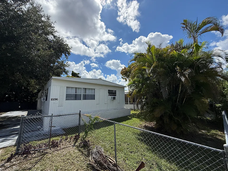 10096 Marlin Cir