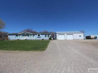 3223 S Pleasant Valley Rd, American Falls, ID 83211