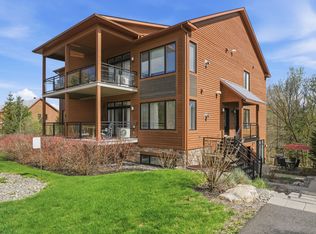 171 Avenue De Lhatel Vl #102, Bromont, QC J2L 0N1