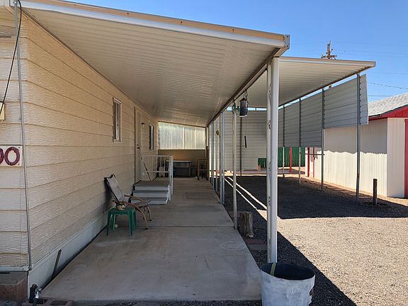 Huge covered patio & RV port
