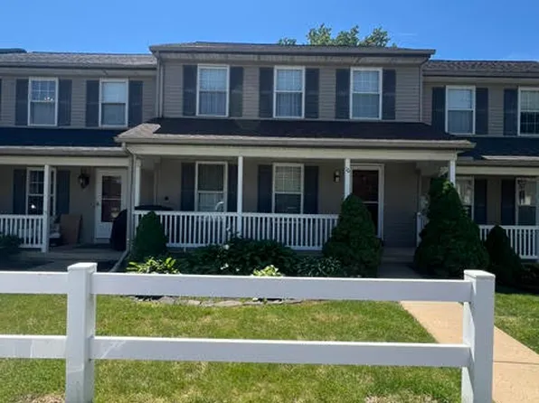 16 Cold Stream Dr #1, Lancaster, PA 17603