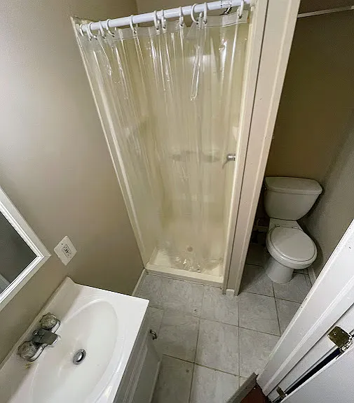 1861 Apt 1 - Bathroom