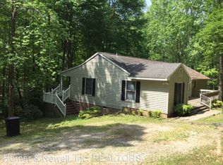 220 Beachcliff Rd, Blackstone, VA 23824