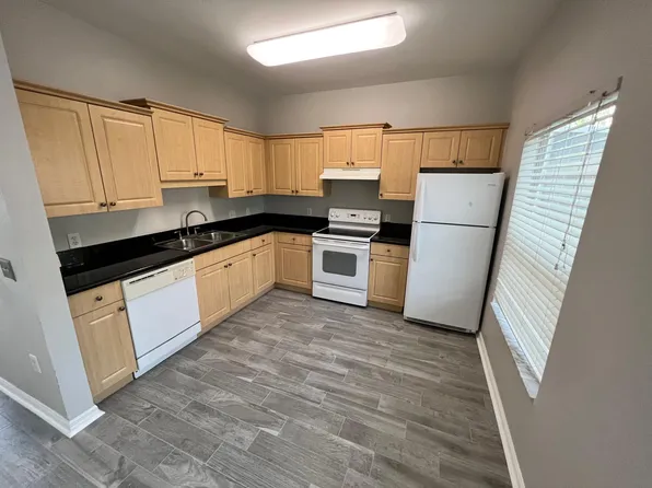 7624 Plantation Cir, University Park, FL 34201