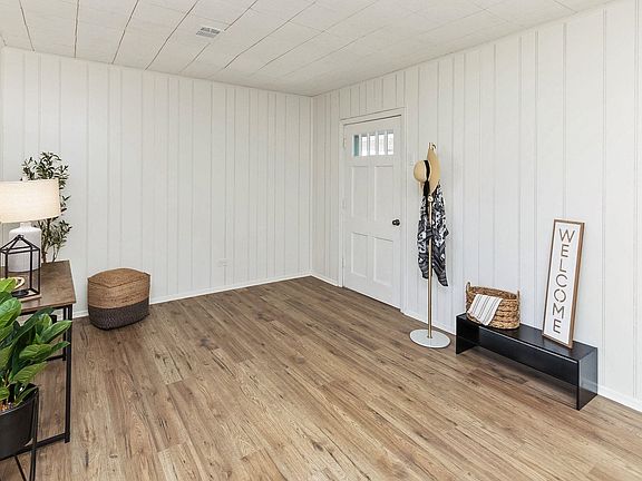 2nd image of 2234 5th St