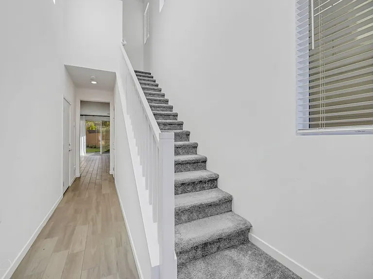 12 Vicolo Loren — Photo 9
