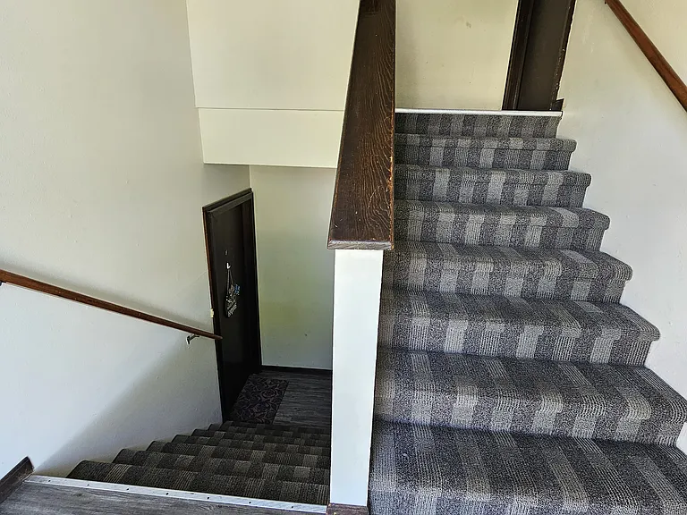 702 Sherbrooke Dr #4 — Photo 3