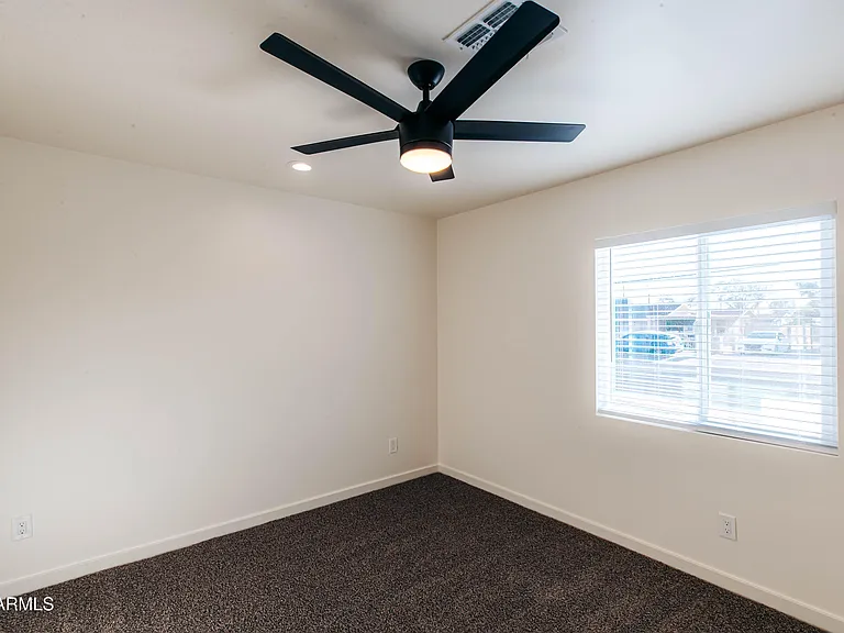 1619 S 15th Ave — Photo 12