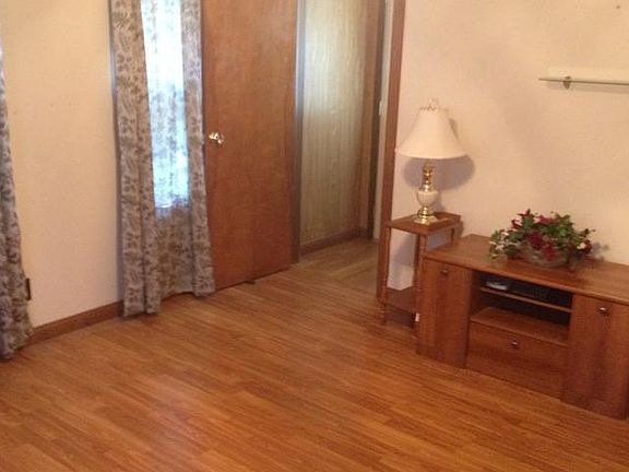 3rd image of 102 Lincoln St #S