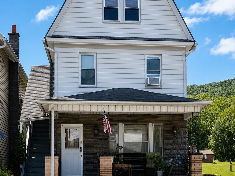 248 S Main St — Photo 1