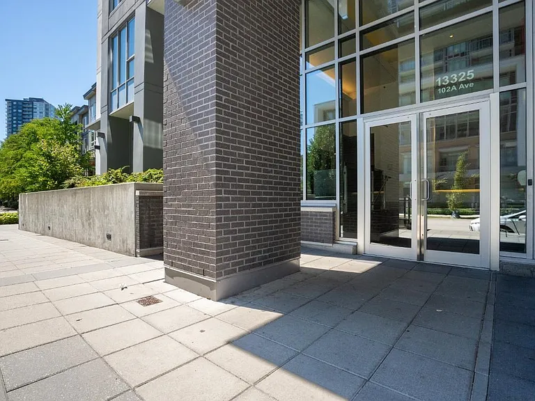 13325 102a Ave #11XX — Photo 2