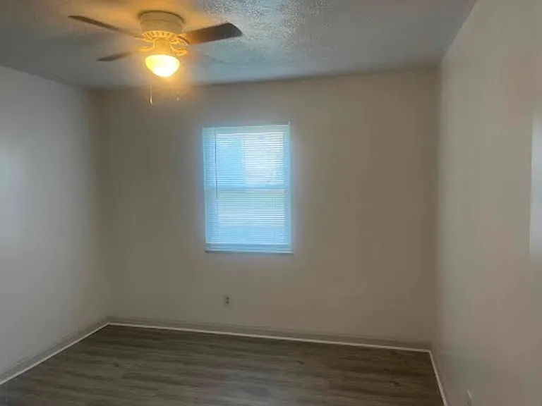 605 Cheyenne Rd — Photo 3