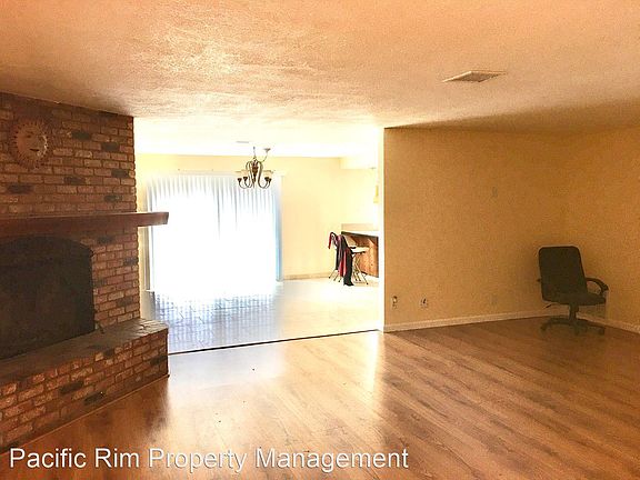 4th image of 16157 Hedy Dr