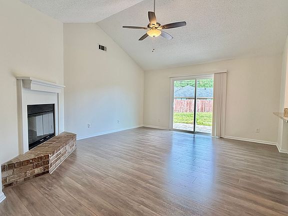 3rd image of 75 Woody Ct