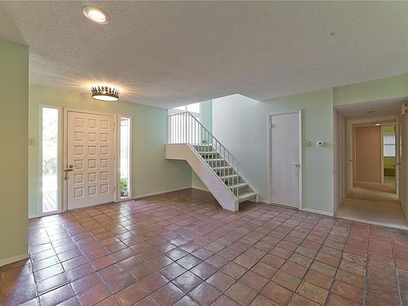 2nd image of 9606 Larchcrest Dr