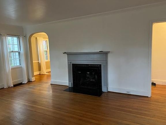 2nd image of 1930 Thurmond Pl