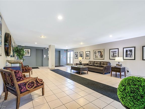2nd image of 16100 Van Aken Blvd APT 507