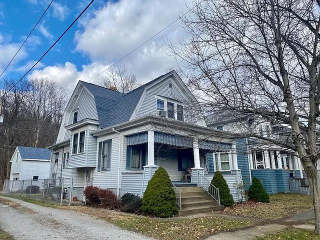 20 America Ave photo 1