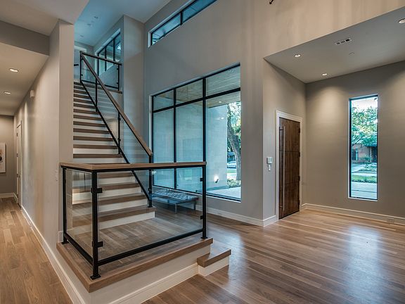3rd image of 4550 San Gabriel Dr