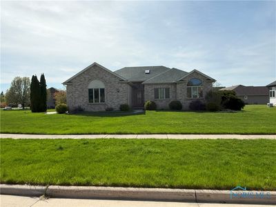 616 Pine Valley Dr, Bowling Green, OH, 43402