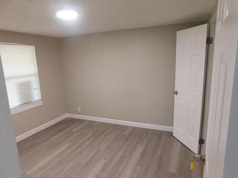 1348 Steele St #1 — Photo 15