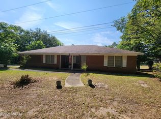 4320 Loch Lomond Dr, Macon, GA 31217