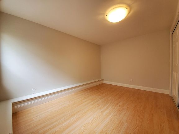4th image of 2315A Lake St