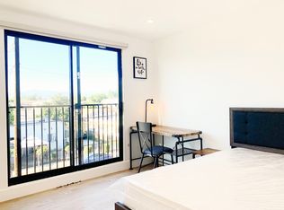 1664 W 37th St, Los Angeles, CA 90018