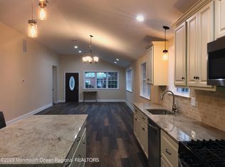 11 Morongo Ct, Toms River, NJ 08757