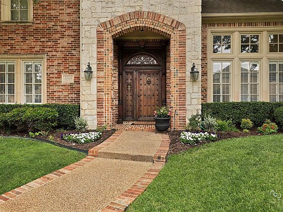 4th image of 2524 Timber Cove Ln