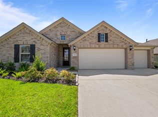 15322 Lake Front Dr, Mont Belvieu, TX 77523