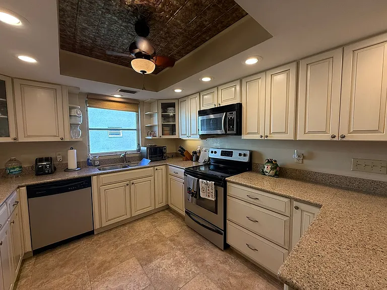 1250 S Pinellas Ave #802 — Photo 7