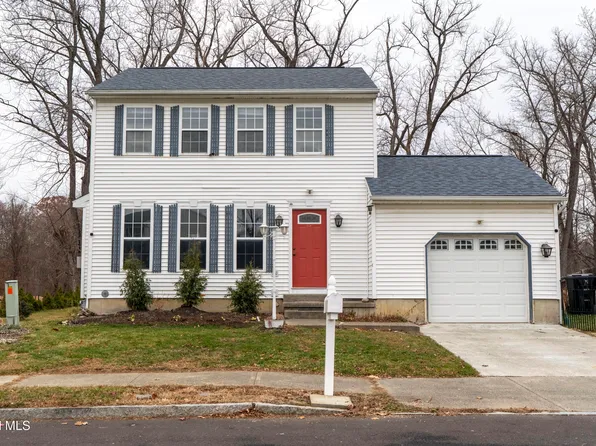 58 Wynantskill Way, Troy, NY 12180