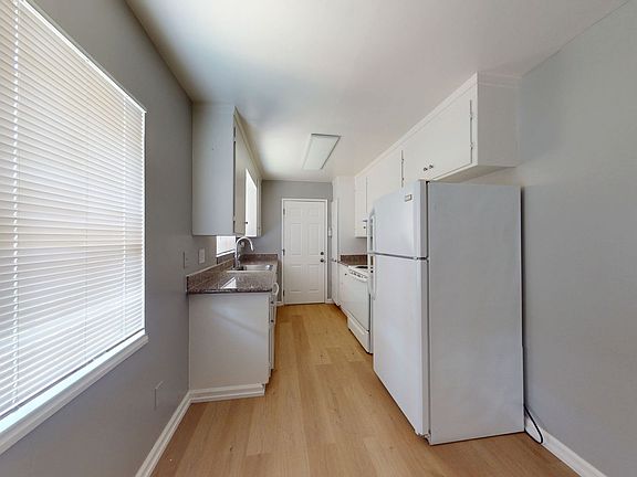 5th image of 28582860 Brookdale Ave #2860-D